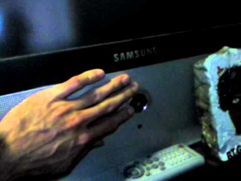 วีดีโอ: คุณจะรีเซ็ตตัวจับเวลาหลอดไฟบนทีวี Samsung ได้อย่างไร?