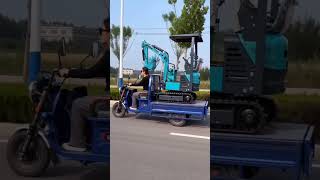 A small excavator that can be towed by a tricycle #digger #excavator