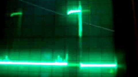 simple square wave oscillator with a lot of properties (schematic)