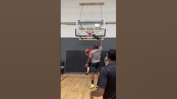 Eric Bledsoe with the REVERSE! 🔥🏀 #jushoop #shorts