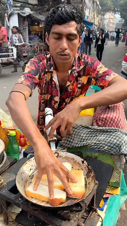 Amazing Price! Only $0.4 Egg Toast in India - Indian Street Food