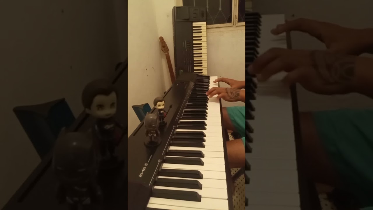 Everybody Knows - Sigrid Clip HD (Justice League) on piano