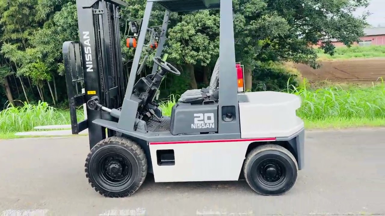 NISSAN 2T forklift - YouTube