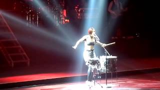 Alicia Keys-New day/Girl on fire live