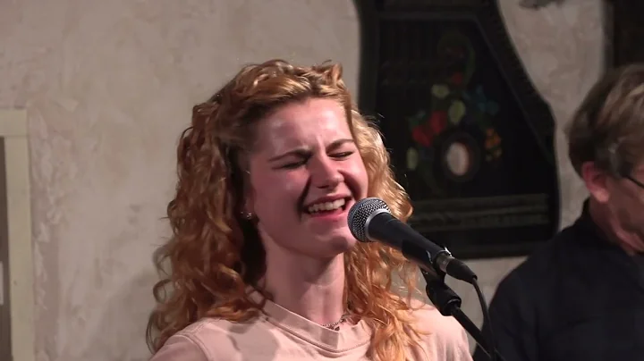 Emily Hill, Do Right Woman