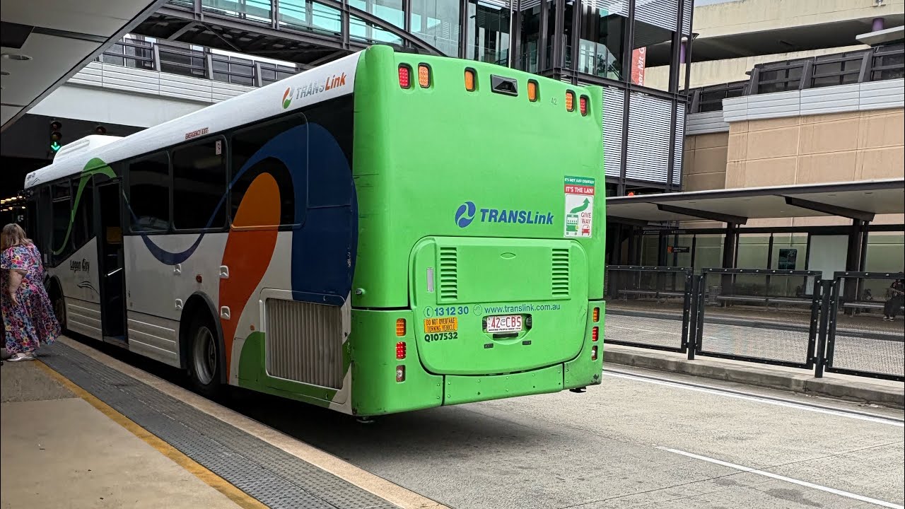 Clarks 42CBS - Volvo B12BLE BusTech VST