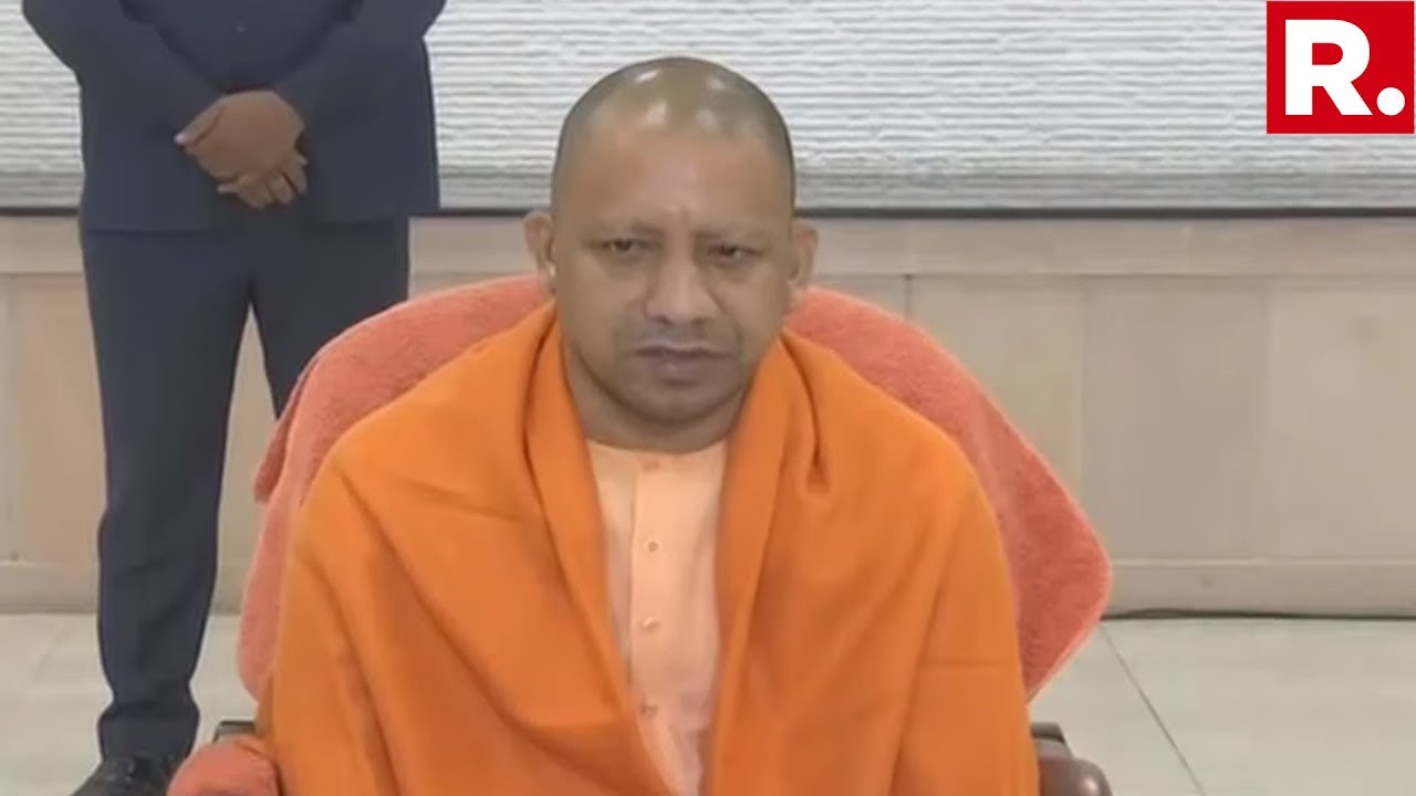 Uttar Pradesh CM Yogi Adityanath Addresses Media, Welcomes Supreme ...