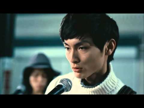 GU CM ケーブルニット 路上ライブ 篇 15秒
