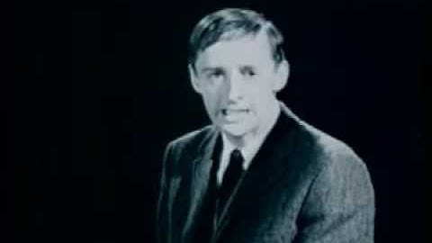 1  Eulerian and Lagrangian Descriptions in Fluid Mechanics