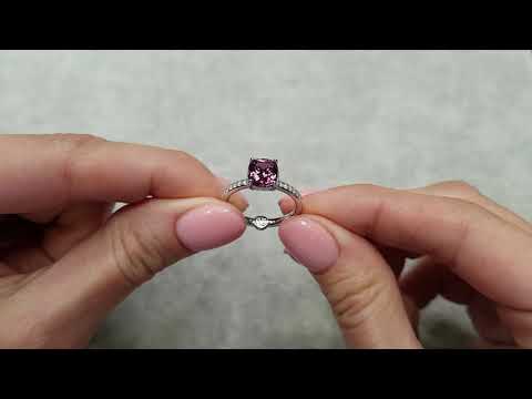 Ring with 1.72 carat pink spinel and diamonds in 18-carat white gold Video  № 2