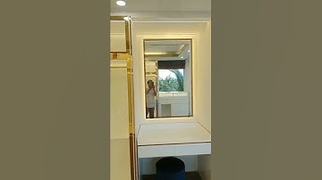 phòng thay đồ inox vàng bóng siêu vip