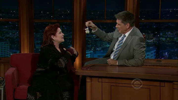 Late Late Show with Craig Ferguson 12/7/2010 Carri...