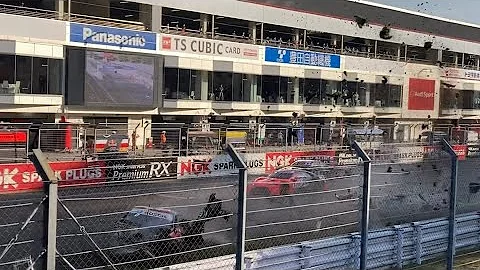 SUPER GT 第2戦富士 クラフトスポーツZ大クラッシュの瞬間 