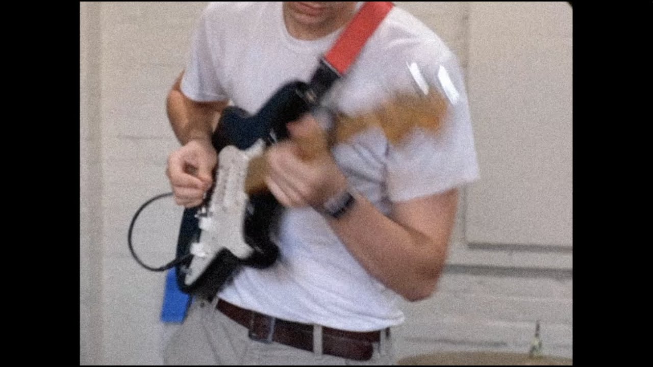 Dari Bay - Shy Of A Nurse (Live)