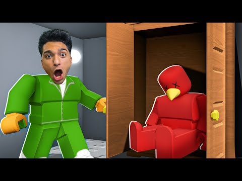 تحدي اخبي الاشخاص داخل الخزنه قبل وصول صديقي للمنزل Roblox 