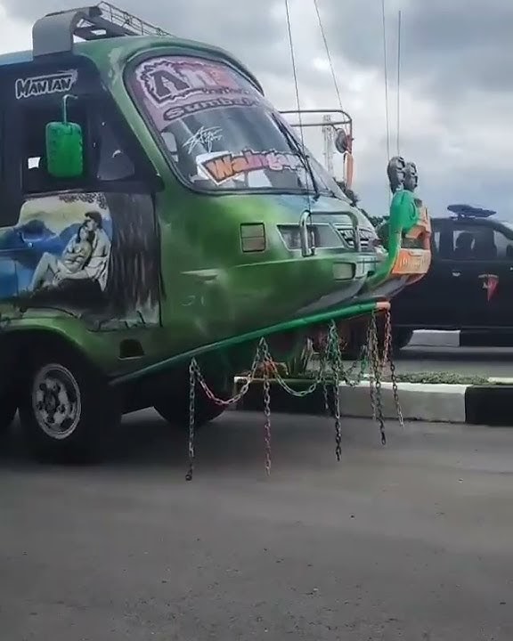Bus jadul(bus monyong)