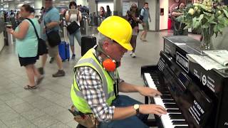 Worker Builds Epic Emotions Rather Than Houses chords