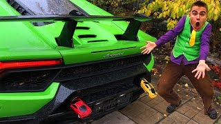 Red Man shoved Toy Cars in Exhaust Pipe VS Mr. Joe on Broken Lamborghini Huracan found Toy Cars