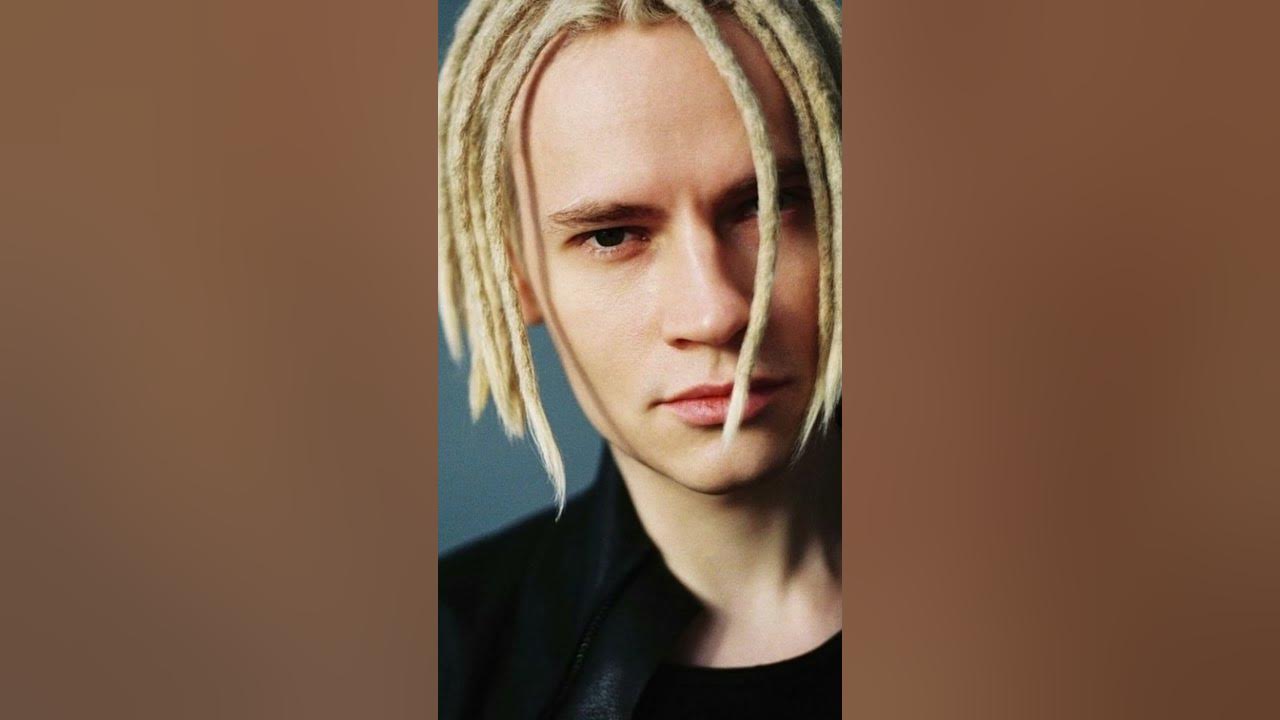 Песня шамана встанем в исполнении мальчика. Shaman ярослав дронов 2022. Ярослав дронов шаман. Песня встанем шаман. Ярослав дронов шаман встанем.