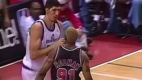 Dennis Rodman FIGHTS Giant 7' 7" Gheorghe Murean (...