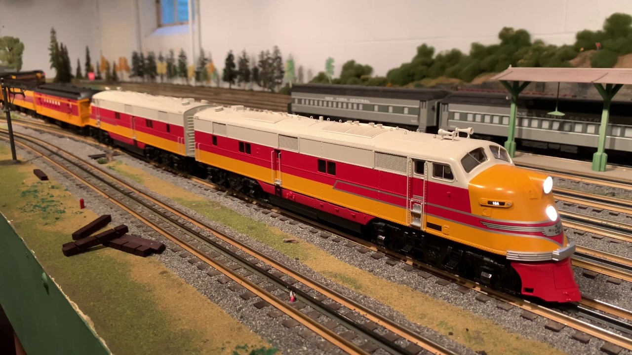 Lionel Legacy Milwaukee Road E6 Diesels