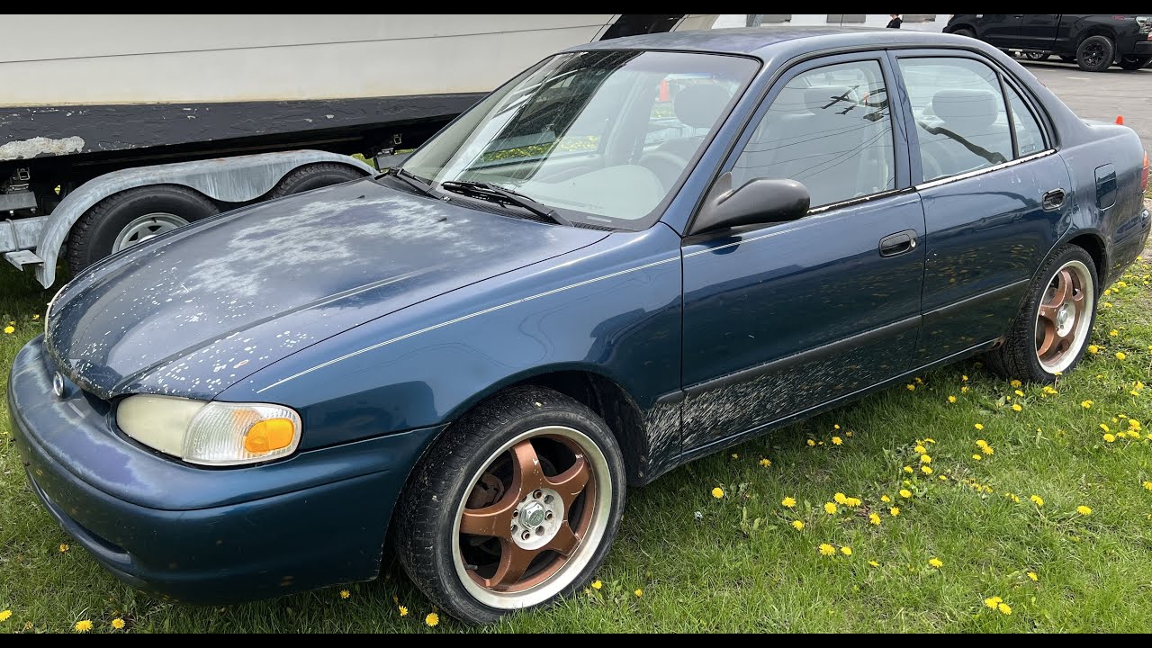 2001 Chevy Geo Prizm - Item 1140 - May 9, 2023 Auction