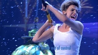 Video thumbnail of "Miley Cyrus on a Christmas Ball | Tegen de Sterren op | VTM"