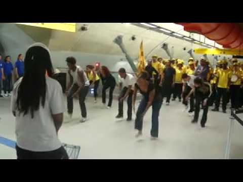 Samba na Inaugurao da Linha Amarela do Metr 5