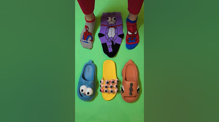 Super cool giant sandals ☺️🤩eye slippers 👀 #love #trending #slippers #viralvideo