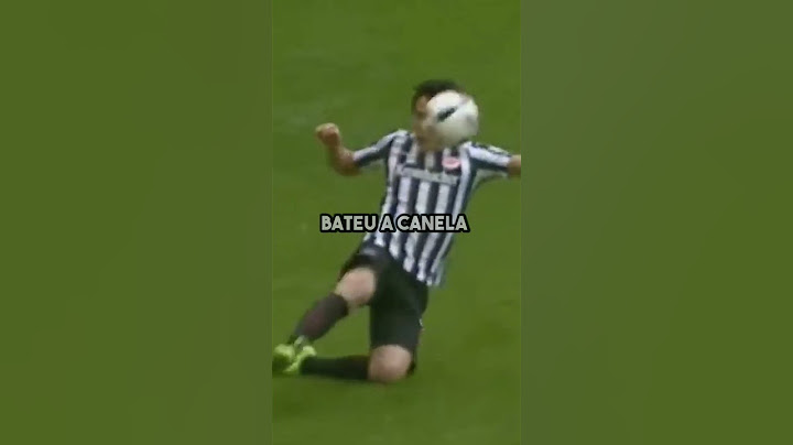 Defesas impossíveis de zagueiros no futebol #futebol