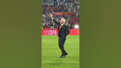 Carlo Ancelotti Singing Hala Madrid With The Fans 🙌| Real Madrid | Osasuna | Copa Del Rey #shorts