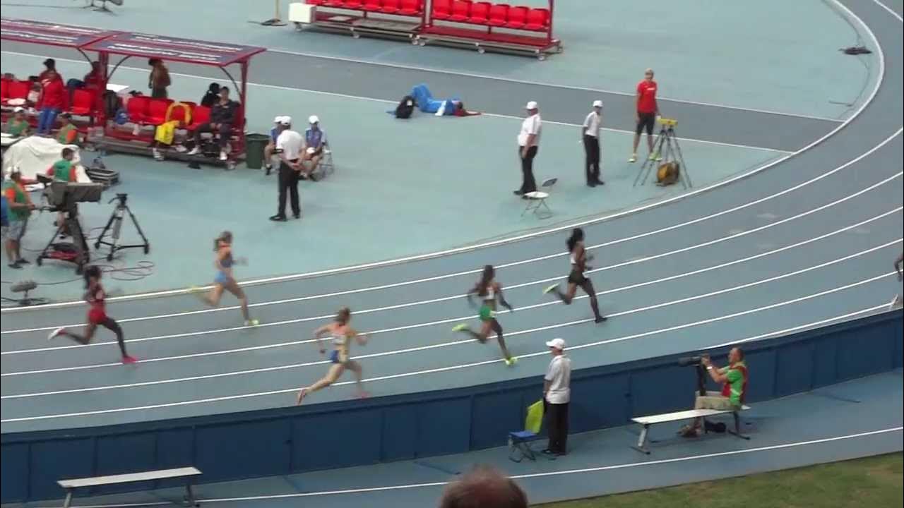 Бег на 200 метров. Легкий атлетика 2013 москва. Легкий атлетика 2013 москва. Легкий атлетика 2013 москва. Неделя легкой атлетики в лужниках 2022.