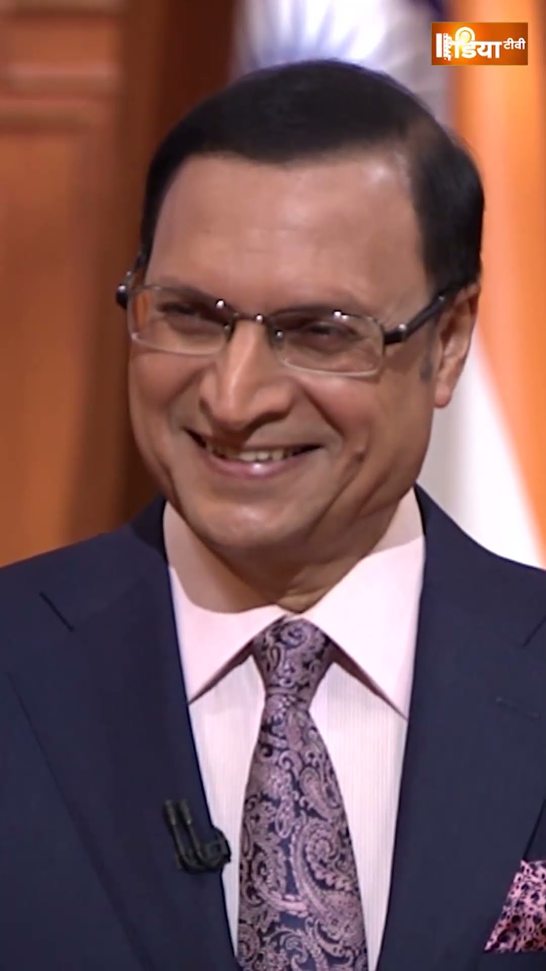 जब #aapkiadalat में #dhirendrashastri ने #rajatsharma से कहा आपसे जीतना तो मुश्किल है देखिए रिएक्शन