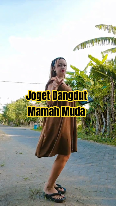 Lusyana Jelita| Joget Dangdut ( Kau Asing Di Mataku / Mega Mustika )tiktok:dhek.yenie #shorts #fyp