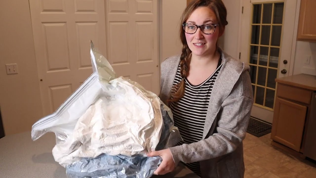 Do Vacuum Seal Bags really work? (Dr Save Vacuum Bag Review!) 