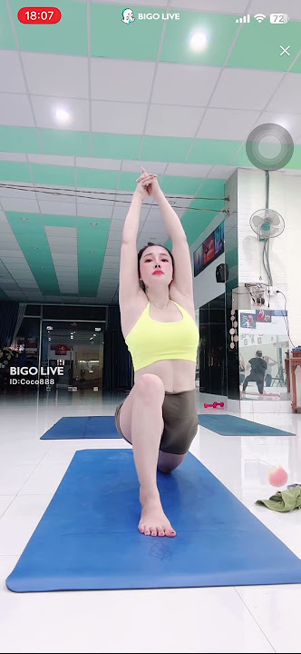 Chị máy bay bigo Minh Ánh xinh gái dáng đẹp tập yoga cực ngon