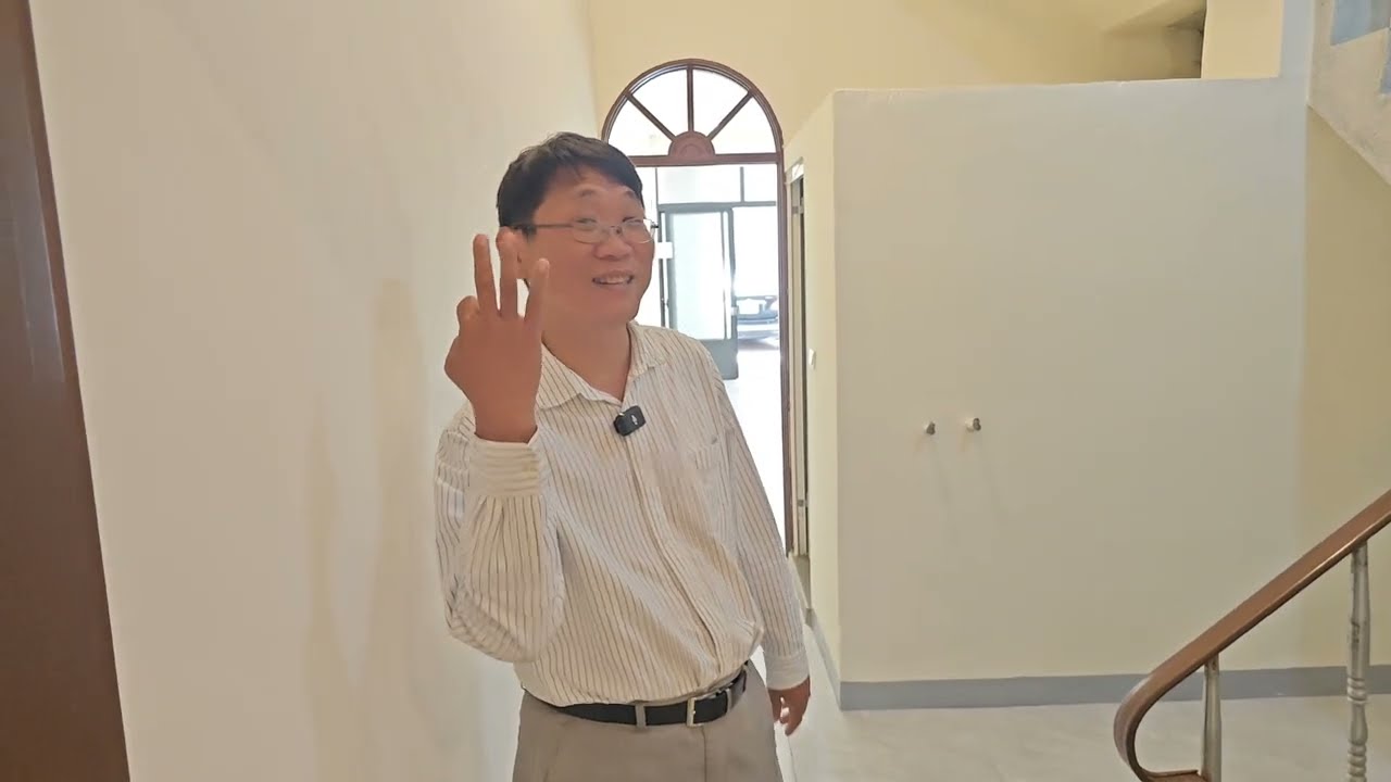 1088萬買台中龍井近市區前後臨路門口停車全新整理住四39地坪有孝親房傳統格局3樓透天採光佳0989905453/0902319088