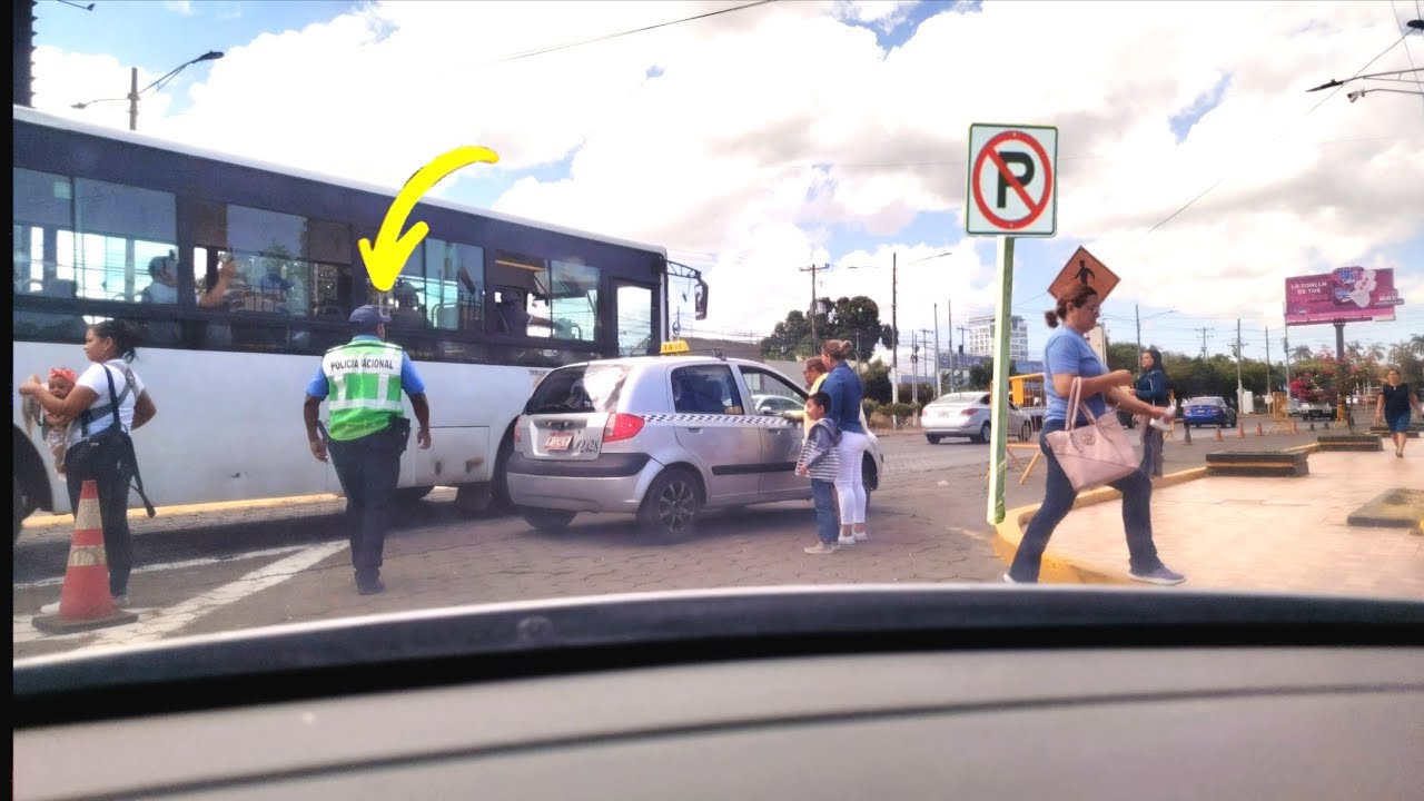 Como es andar en TAXI 🚖 en Managua? Cuanto valen💵 los VIAJES? Así funcionan 