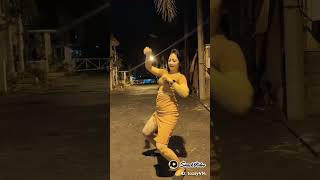 Goyangan Bar Bar Tante Semok