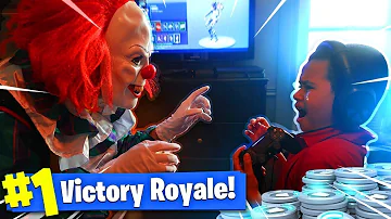 9 YEAR OLD KID GETS SCARED BY A KILLER CLOWN WHILE ALMOST WINNING IN FORTNITE PRANK! (GONE WRONG!)