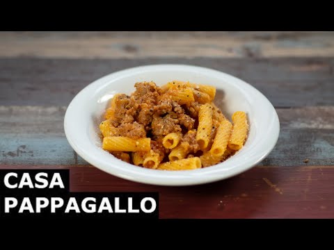 Video: Maiale In Pasta