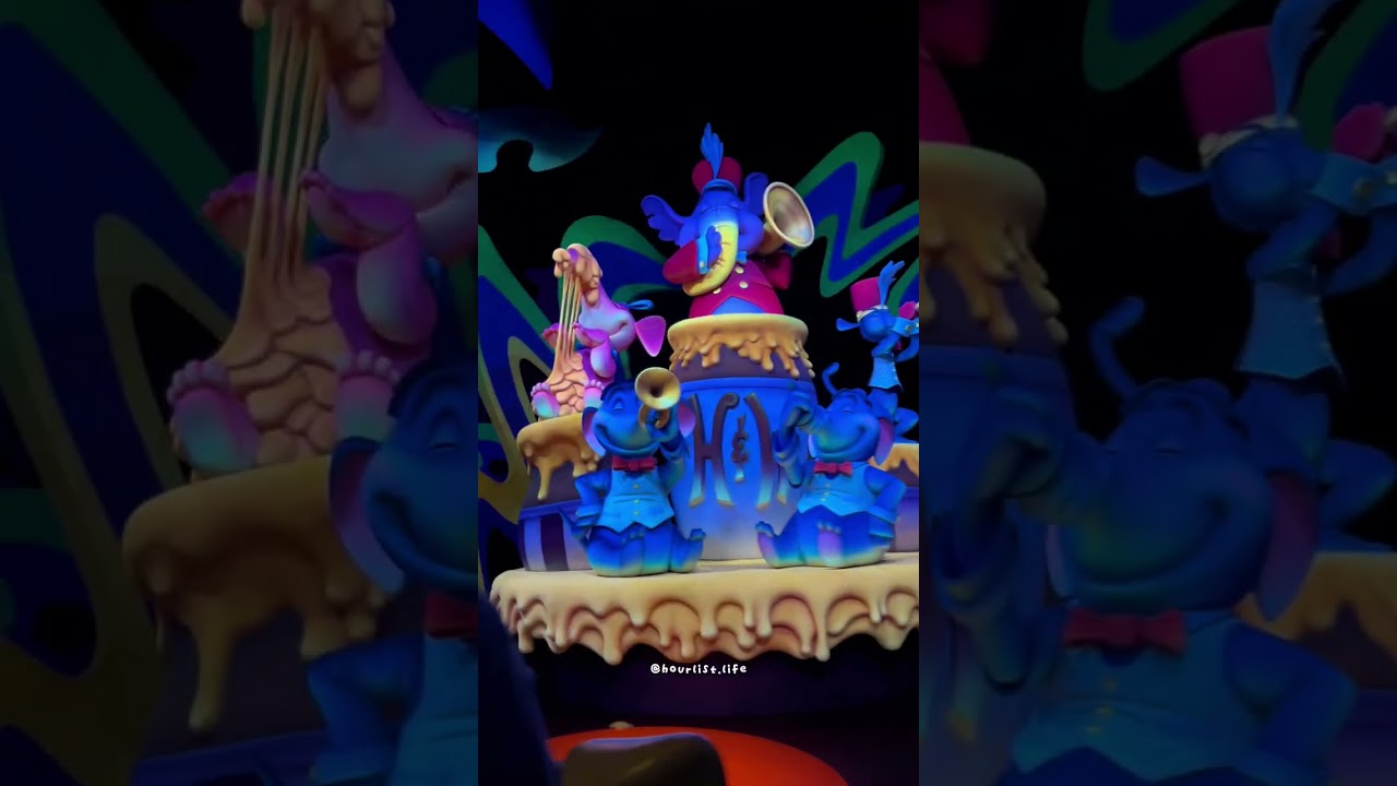 Pooh’s Hunny Hunt ride at Tokyo Disneyland 🍯