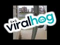 レシオ！ - Front Door Camera Catches Family's Excitement || ViralHog