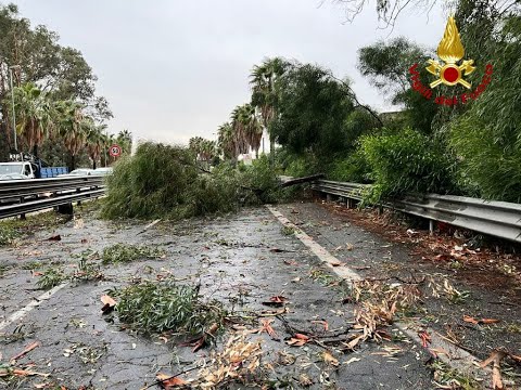 Tornado colpisce il centro di Catania