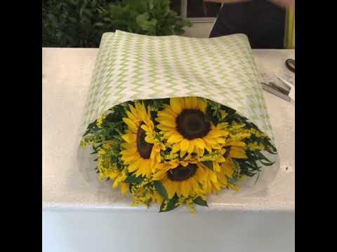 Βίντεο: Πώς να φτιάξετε ένα μπουκέτο με τριαντάφυλλο
