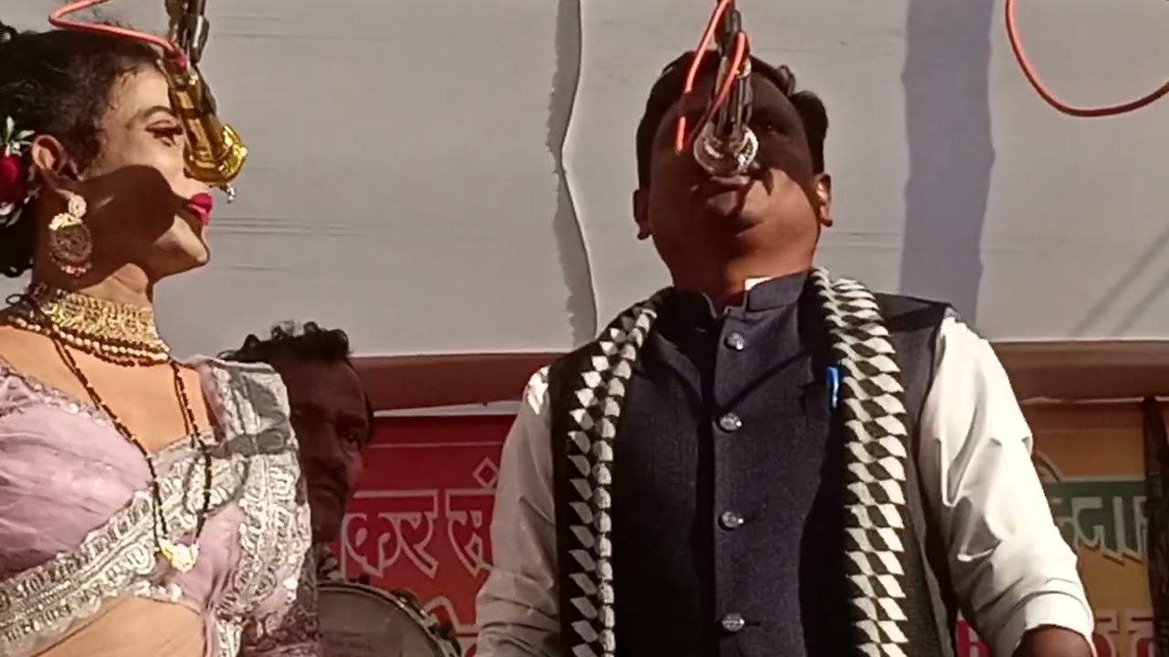 मूकबला शाहीर मारुती विरुद्ध शाहीर भगवान महालगाव 