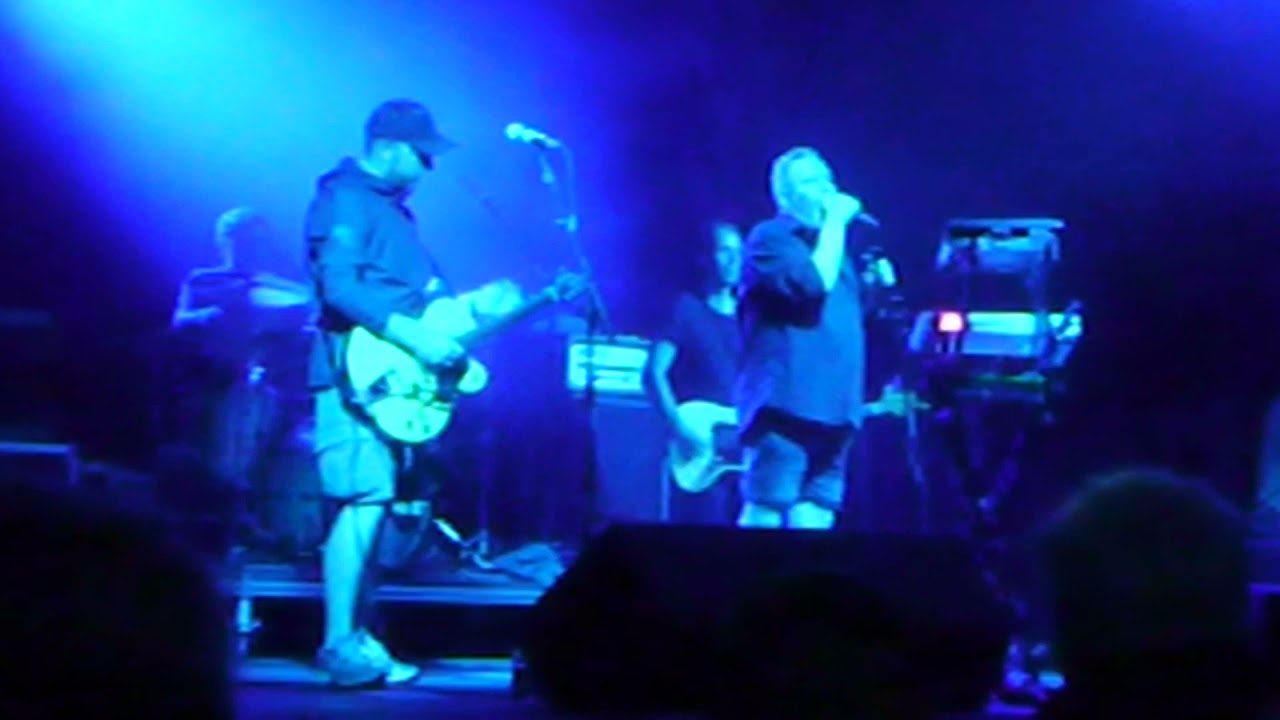 Watch Arab Strap - 'Kebabylon'  (Live at EOTR 2021) on YouTube