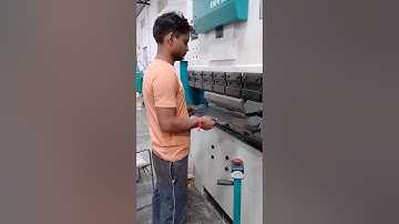 Hindustan hydraulic CNC machine operate