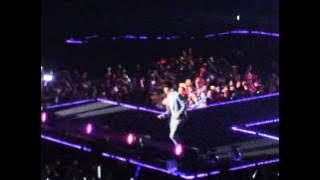 [FANCAM] Taecyeon & Nichkhun - My Valentine 2PM Hands Up Asia Tour Malaysia 2011