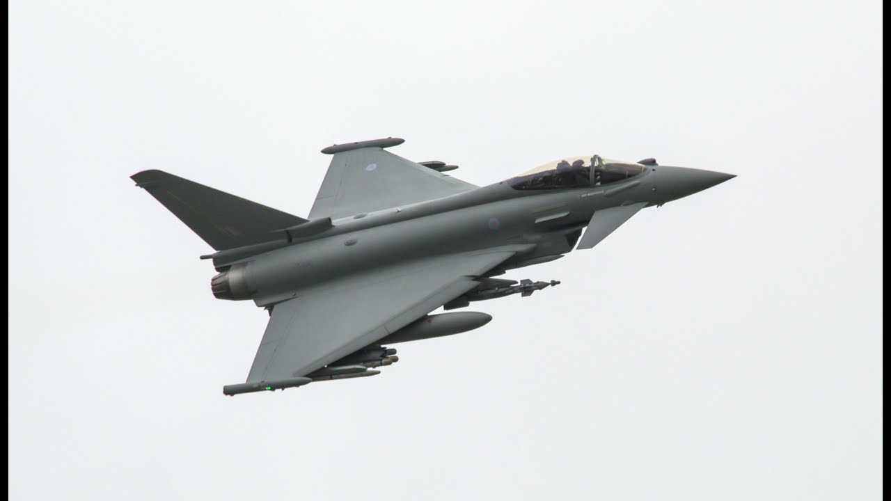 RIAT 2016 SPECTACULAR high speed passes! Mig-29, F-16, Eurofighter ...